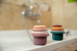 Bo Jungle B-Stacking Bath Cool Classic Stapelbekers B900240 6 Bo Jungle B-Stacking Bath Cool Classic Stapelbekers B900240 -Babyproducten Winkel Bo Jungle B Stacking Bath Cool Classic Stapelbekers B900240.3