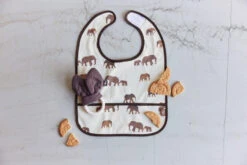 Jollein Savannah 2-pack Waterproof Slabber 029-864-66029 5 Jollein Savannah 2-pack Waterproof Slabber 029-864-66029 -Babyproducten Winkel Jollein Savannah 2 pack Waterproof Slabber 029 864 66029 2