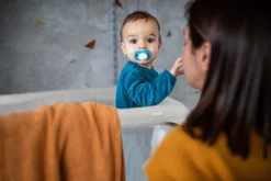 Babygo Groovy Grijs Campingbedje Incl. Bodemverhoger 4551 -Babyproducten Winkel babygo groovy grijs campingbedje incl. bodemverhoger 11