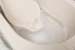 Bébé-jou Bebe-Jou Bath Support Taupe Badzitje 417205 7 Bébé-jou Bebe-Jou Bath Support Taupe Badzitje 417205 -Babyproducten Winkel bebe jou bath support taupe badzitje 417205 3 1920x1920