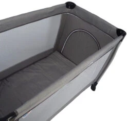 Ding Estilo Melee Grey Ledikant En Reisbedje -Babyproducten Winkel campingbed mamaloes grey linen