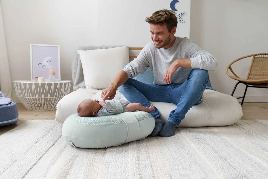 Doomoo Relax Cover Cloudy Kaki Voedingskussenhoes Voor Buddy Of Softy BR07 2 Doomoo Relax Cover Cloudy Kaki Voedingskussenhoes Voor Buddy Of Softy BR07 - Afbeelding 2