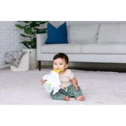 Infantino Glow In The Dark Cuddle Uil Bijtring Knuffeldoekje BK-302035 -Babyproducten Winkel infantino glow in the dark cuddle uil bijtring knuffeldoekje bk 302035 1