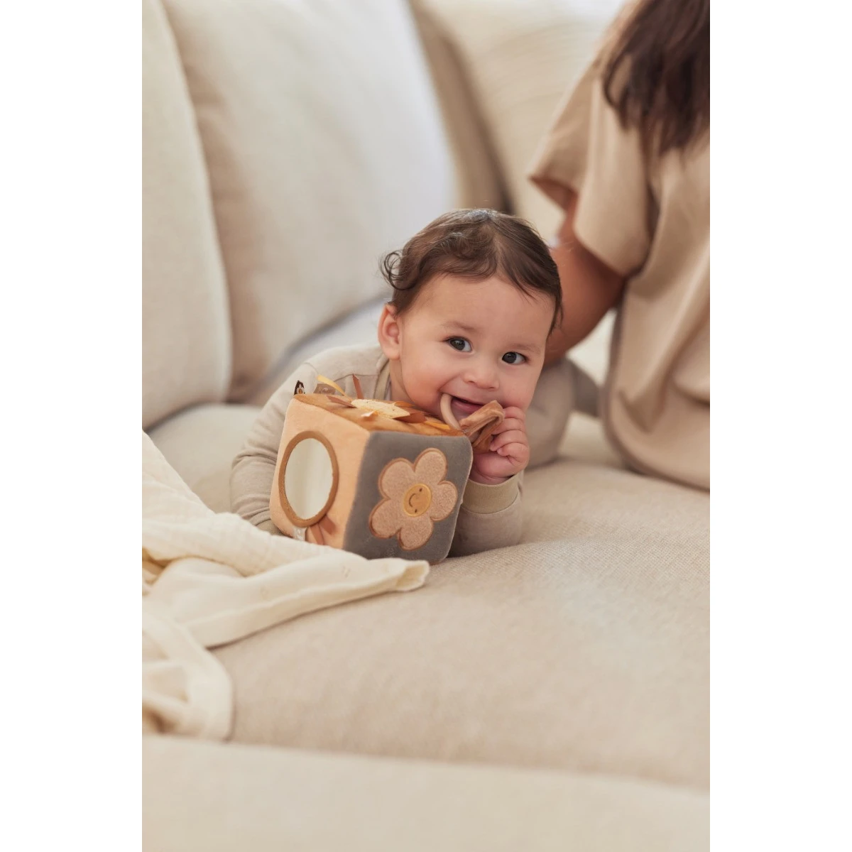 Jollein Spring Garden Activiteitenkubus 119-001-67018 7 Jollein Spring Garden Activiteitenkubus 119-001-67018 - Afbeelding 7