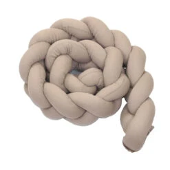 MamaLoes Amy Ajour Nougat 210 Cm Braided Bedbumper 84269 -Babyproducten Winkel mamaloes amy ajour nougat 210 cm braided bedbumper 84269 3