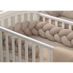 MamaLoes Amy Ajour Nougat 210 Cm Braided Bedbumper 84269 -Babyproducten Winkel mamaloes amy ajour nougat 210 cm braided bedbumper 84269 5