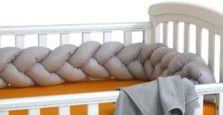 MamaLoes Amy Pure Grijs 210 Cm Braided Bedbumper 80146