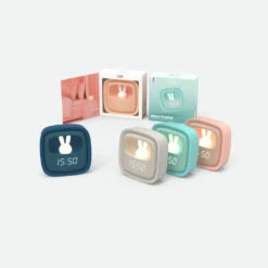 MOB Billy Donkerblauw Klok En Nachtlampje BILLY-DKBL-01 7 MOB Billy Donkerblauw Klok En Nachtlampje BILLY-DKBL-01 -Babyproducten Winkel mob billy klok en nachtlampje sfeer 2 1