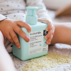 Suavinex 300ml Baby Bad Set SXSSET901723 -Babyproducten Winkel suavinex baby 300ml hydraterende body lotion .sfeer1 1