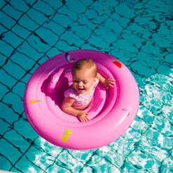 Swim Essentials Baby Float Roze 0-1 Jaar Zwemring 8 Swim Essentials Baby Float Roze 0-1 Jaar Zwemring -Babyproducten Winkel swim essentials baby float roze 0 1 jaar zwemring 01 kopie
