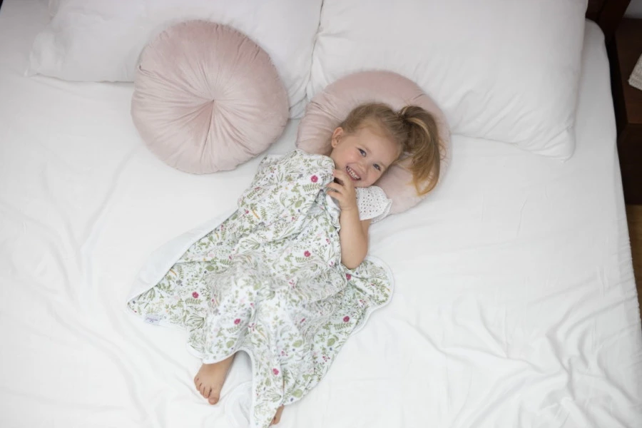 Babymatex Ines Flowers 100x150 Cm Ledikantdeken TO0100_35 3 Babymatex Ines Flowers 100x150 Cm Ledikantdeken TO0100_35 - Afbeelding 3