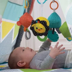 Infantino Large Teepee Gym Speelkleed BK-216143 13 Infantino Large Teepee Gym Speelkleed BK-216143 -Babyproducten Winkel teepee speelgoed sfeer