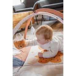 Tryco Leopard Lenny 2-in-1 XL Speelkleed En Opbergtas TR-140210 -Babyproducten Winkel tryco leopard lenny 2 in 1 xl speelkleed en opbergtas tr 140210 sfeer2