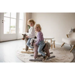 Tryco Milo Bruin Hobbelpaard 36m+ TR-120111 -Babyproducten Winkel tryco milo bruin hobbelpaard 36m tr 12011 sfeer3